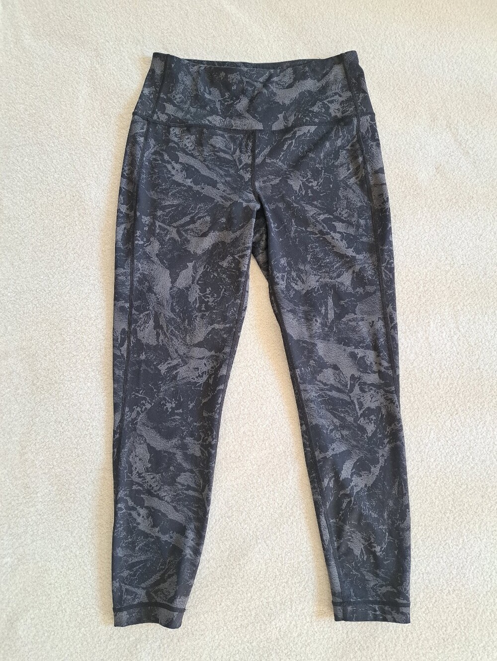 Lole Women’s Black Gray Patterned Leggings Size Medium Cropped Activewear Casual